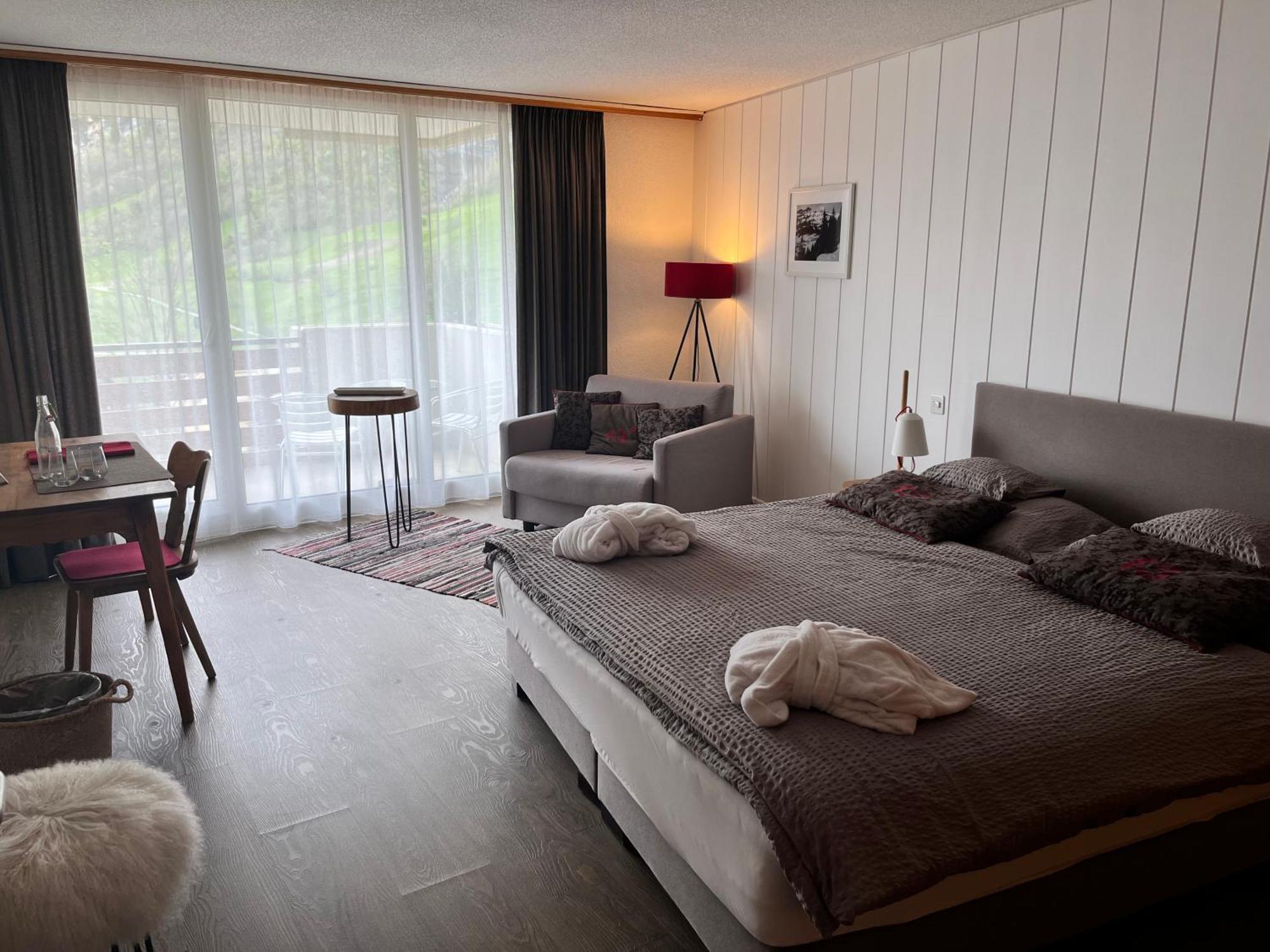 Hotel Alfa Superieur - Leukerbad-Therme エクステリア 写真