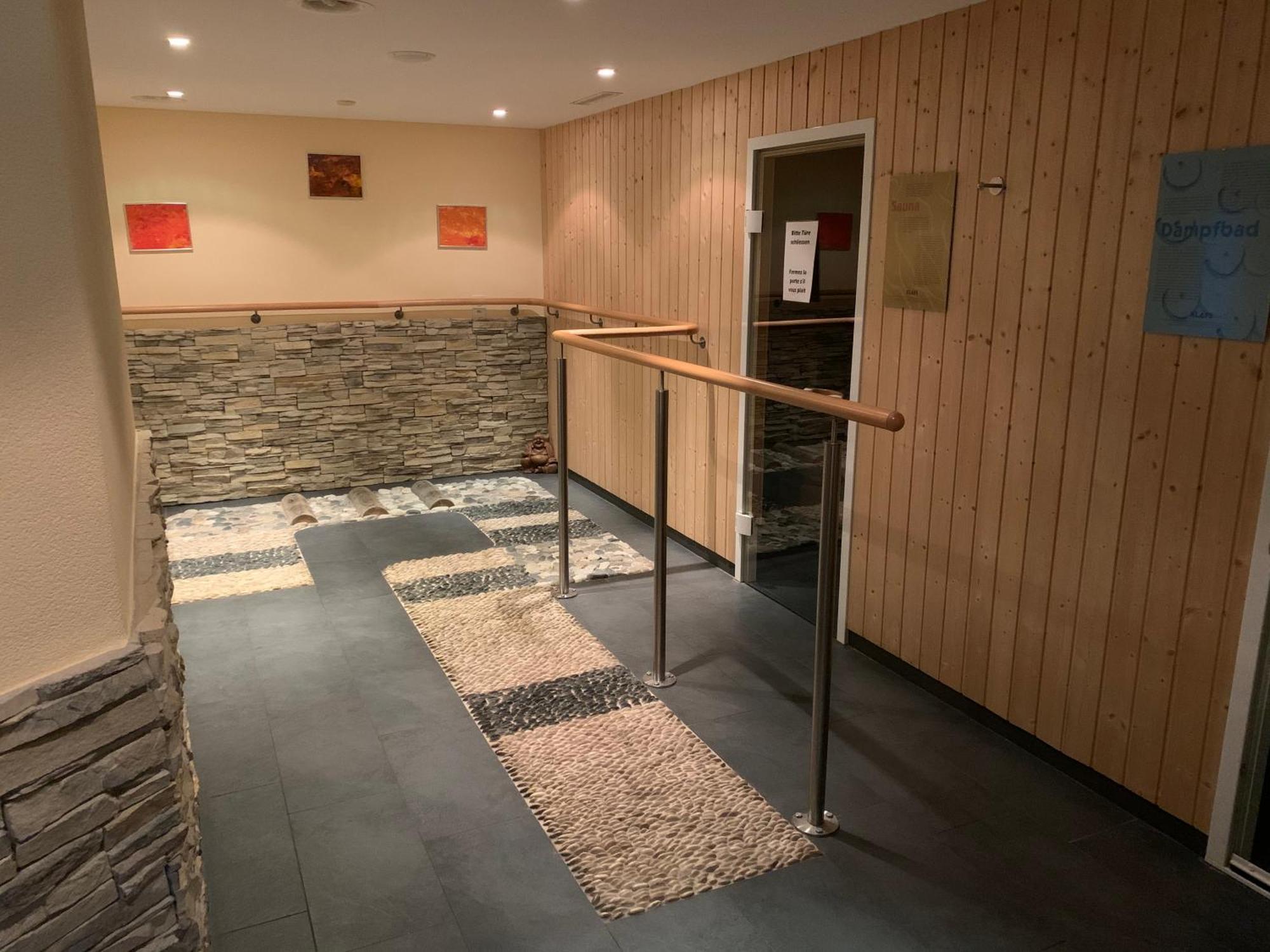 Hotel Alfa Superieur - Leukerbad-Therme エクステリア 写真
